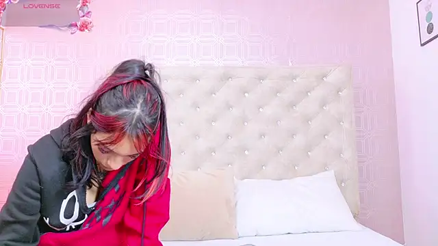 Derieri D online show from October 10, 2025, 7:46 pm