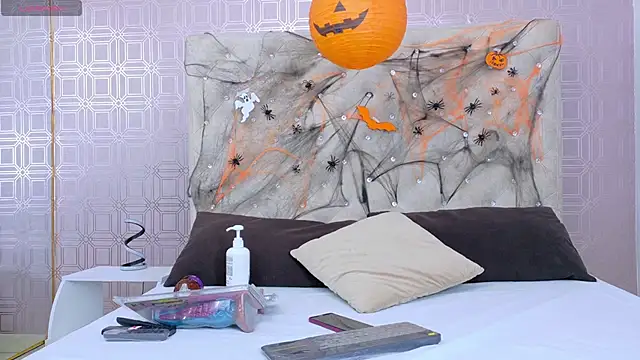 Derieri D online show from October 17, 2025, 7:16 pm