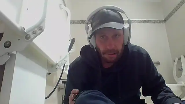 axelongshaft69 online show from March 7, 2026, 11:24 pm