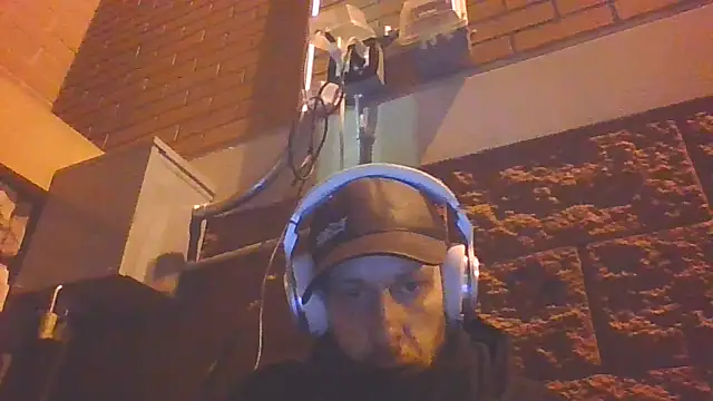 axelongshaft69 online show from April 2, 2026, 10:24 am