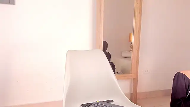 Snapshot of Paige_smith chatting on February 11, 2025, 1:52 am Paige smith online show from February 11, 2025, 1:52 am