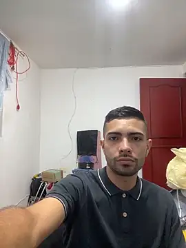 Jestebanano online show from February 19, 2026, 3:35 am