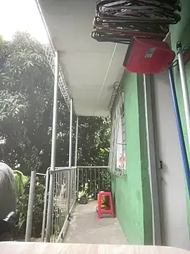 Jestebanano online show from April 16, 2026, 12:28 pm