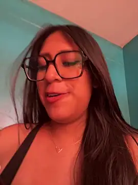 AleFantasy0001 online show from February 3, 2026, 5:18 pm