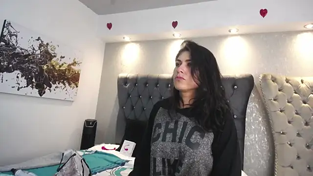 Melodi Roux online show from March 4, 2025, 3:04 pm