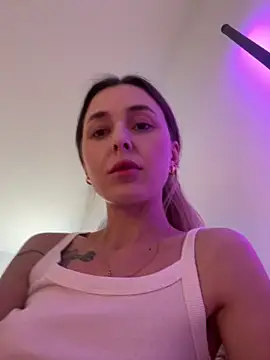 Sophie Enzo online show from February 14, 2025, 11:20 pm