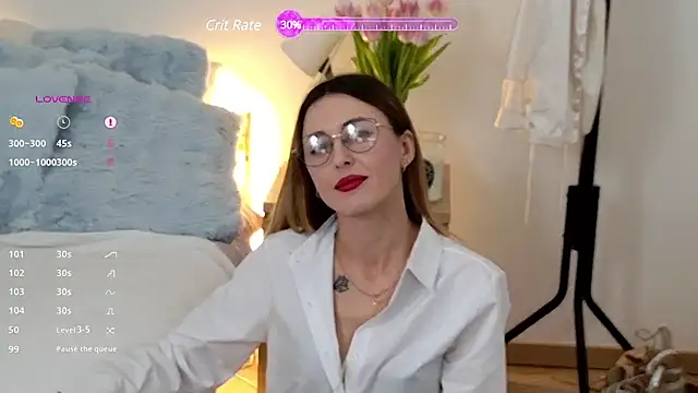 Sophie Enzo online show from March 10, 2025, 9:51 pm