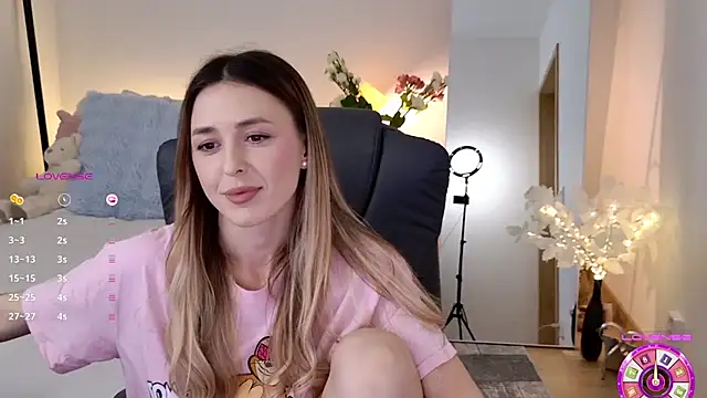 Sophie Enzo online show from March 18, 2025, 10:26 pm