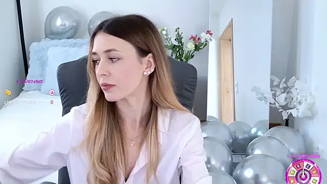 Sophie Enzo online show from March 20, 2025, 9:04 am