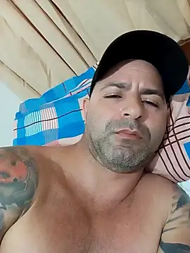 Snapshot of Marciogrei chatting on December 22, 2024, 7:52 pm Marciogrei online show from December 22, 2024, 7:52 pm