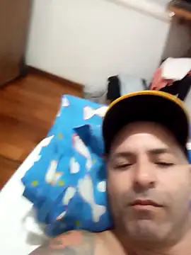 Snapshot of Marciogrei chatting on March 17, 2025, 6:32 pm Marciogrei online show from March 17, 2025, 6:32 pm