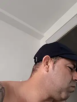 Snapshot of Marciogrei chatting on October 3, 2025, 9:12 pm Marciogrei online show from October 3, 2025, 9:12 pm