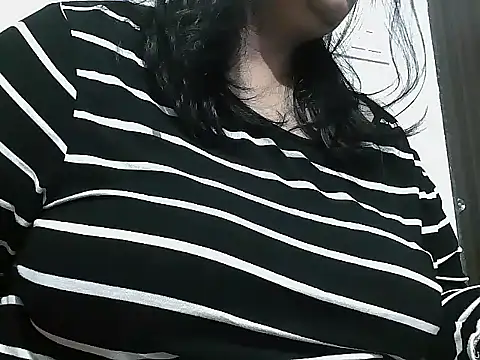 Queen of boobs01 online show from March 22, 2026, 5:38 pm