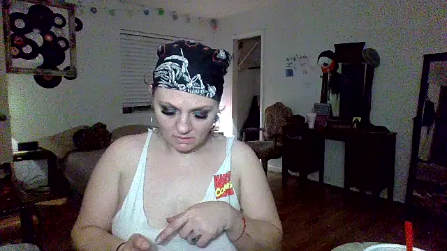 sophiarica online show from May 8, 2026, 5:02 am