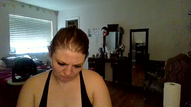 sophiarica online show from May 20, 2026, 9:21 pm