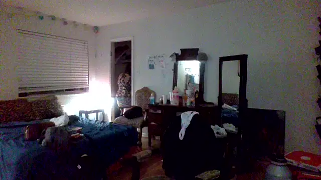 sophiarica online show from May 28, 2026, 4:32 am