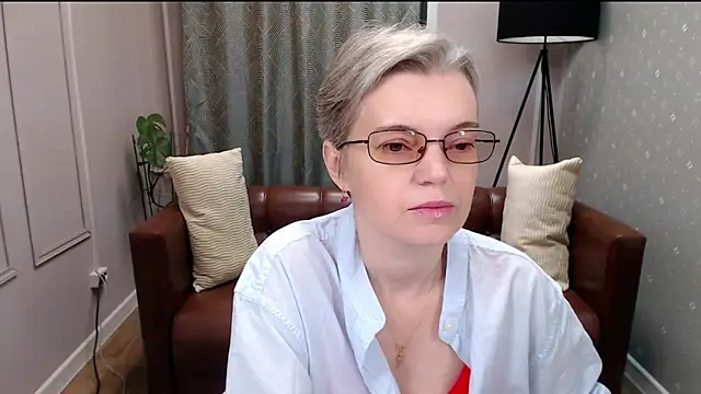 Cutie Erikaa1 online show from October 31, 2025, 2:12 am