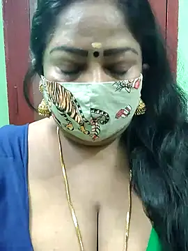 Snapshot of maniisha chatting on December 2, 2024, 5:04 pm maniisha online show from December 2, 2024, 5:04 pm