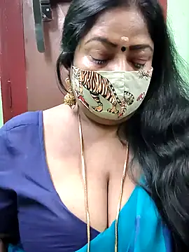 Snapshot of maniisha chatting on December 7, 2024, 4:47 pm maniisha online show from December 7, 2024, 4:47 pm
