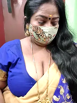 Snapshot of maniisha chatting on December 8, 2024, 8:47 pm maniisha online show from December 8, 2024, 8:47 pm