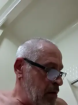 Snapshot of geilerschwanz64 chatting on January 28, 2025, 3:47 am geilerschwanz64 online show from January 28, 2025, 3:47 am