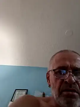 Snapshot of geilerschwanz64 chatting on January 29, 2025, 5:45 pm geilerschwanz64 online show from January 29, 2025, 5:45 pm