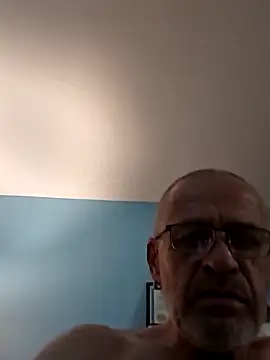 Snapshot of geilerschwanz64 chatting on February 27, 2025, 11:04 pm geilerschwanz64 online show from February 27, 2025, 11:04 pm