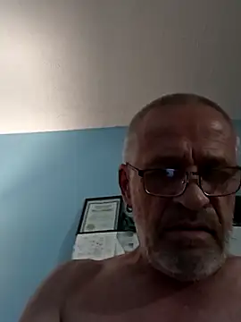 Snapshot of geilerschwanz64 chatting on March 14, 2025, 6:42 am geilerschwanz64 online show from March 14, 2025, 6:42 am