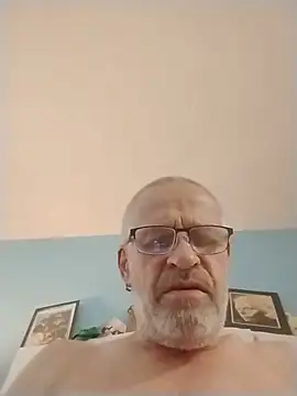 geilerschwanz64 online show from May 17, 2026, 4:14 pm