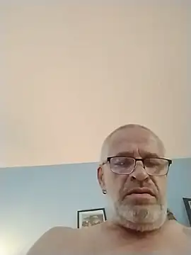 geilerschwanz64 online show from June 17, 2026, 6:53 pm