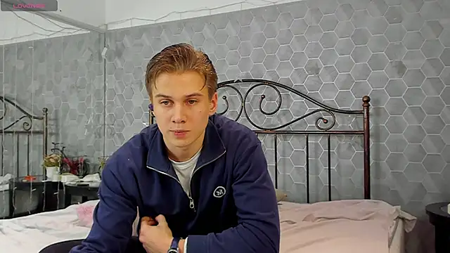 Snapshot of Marcus_Swampov chatting on December 10, 2024, 10:05 pm Marcus Swampov online show from December 10, 2024, 10:05 pm