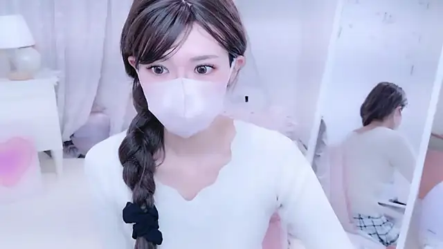 Snapshot of NAMI_s2 chatting on September 20, 2025, 12:50 pm NAMI s2 online show from September 20, 2025, 12:50 pm