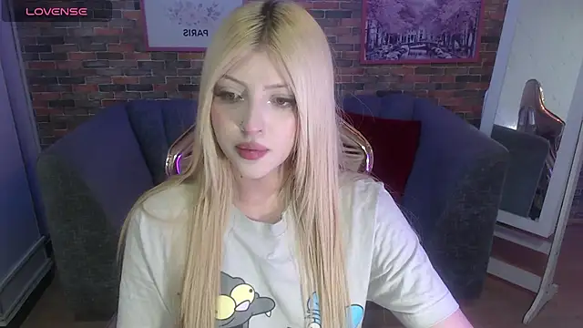 Kitty fox b online show from February 24, 2025, 7:52 pm