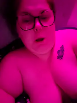 Snapshot of Tallulah-mae-xoxox chatting on October 28, 2025, 2:04 am Tallulah-mae-xoxox online show from October 28, 2025, 2:04 am