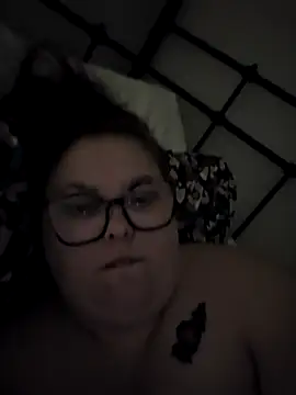 Snapshot of Tallulah-mae-xoxox chatting on November 1, 2025, 12:12 am Tallulah-mae-xoxox online show from November 1, 2025, 12:12 am