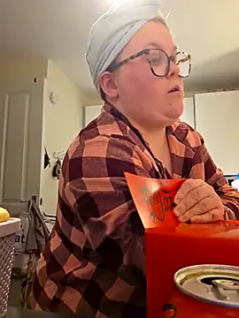 Snapshot of Tallulah-mae-xoxox chatting on November 2, 2025, 5:04 pm Tallulah-mae-xoxox online show from November 2, 2025, 5:04 pm