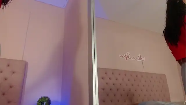 alice sofia online show from November 11, 2025, 9:59 pm