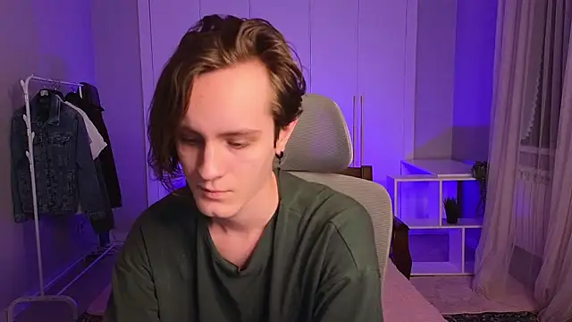 nikompell online show from February 26, 2025, 4:47 am