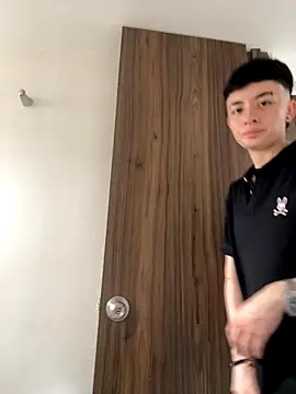 nico 18x online show from October 3, 2025, 7:44 pm