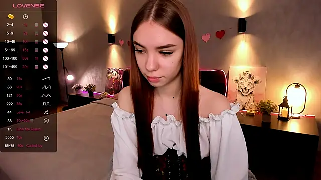 Snapshot of MilliBrown_ chatting on September 28, 2025, 6:19 am MilliBrown online show from September 28, 2025, 6:19 am