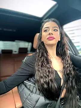 LaraVegas  online show from November 8, 2025, 8:36 am