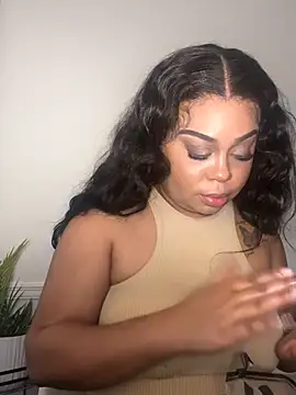 camiliaskye online show from December 14, 2025, 5:24 am