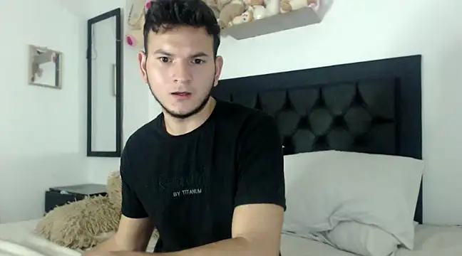 Snapshot of Latin_Boy24 chatting on February 12, 2025, 4:44 am Latin Boy24 online show from February 12, 2025, 4:44 am