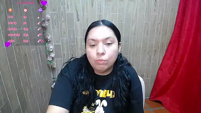 solyeria online show from October 24, 2025, 2:08 am