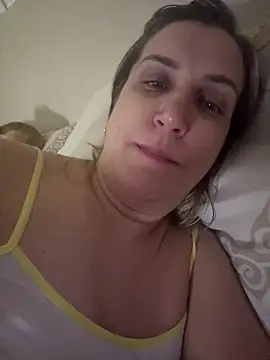 Snapshot of Bia_sexynovaes chatting on December 19, 2025, 1:45 am Bia sexynovaes online show from December 19, 2025, 1:45 am