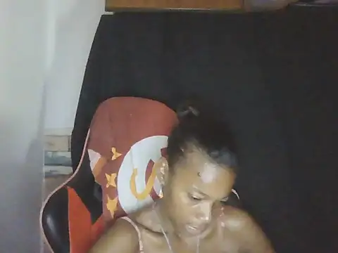 adele-33 online show from November 17, 2025, 3:18 pm