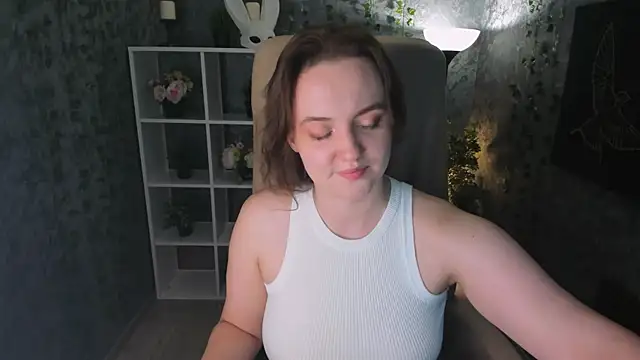 Lella Ryann  online show from September 13, 2025, 12:49 pm