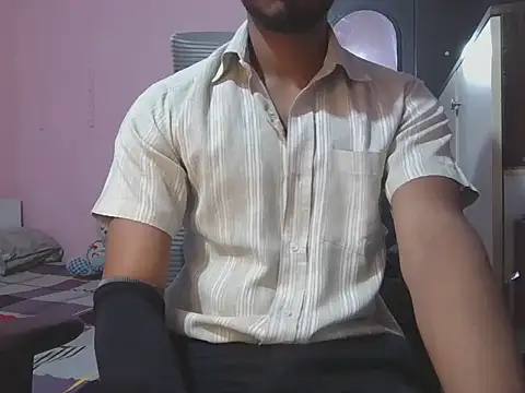 Snapshot of KissesBoyAD chatting on September 28, 2025, 3:17 pm KissesBoyAD online show from September 28, 2025, 3:17 pm