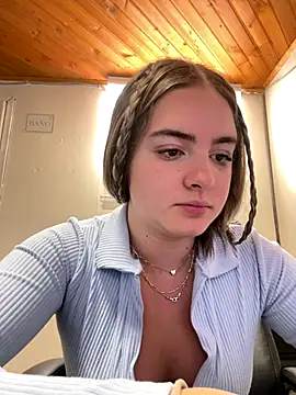 imlindapink online show from October 2, 2025, 3:19 pm