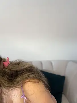 imlindapink online show from November 26, 2025, 5:14 pm